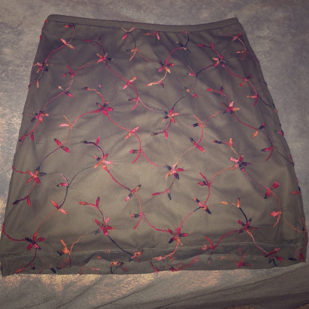 Malibu skirt, grey w stitching, above knee, size L